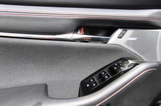 MAZDA 3 HB X 186 Homura AWD AT « Bose »