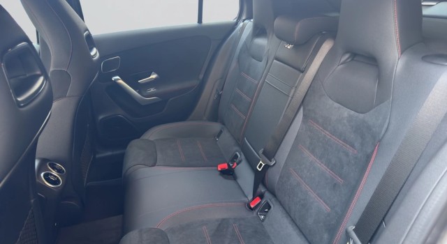 MERCEDES-BENZ A 200 Night Star 7G-DCT
