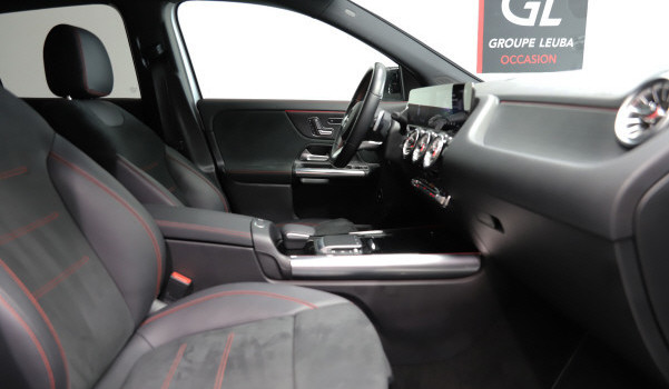 MERCEDES-BENZ GLA 250 AMG Line 4Matic