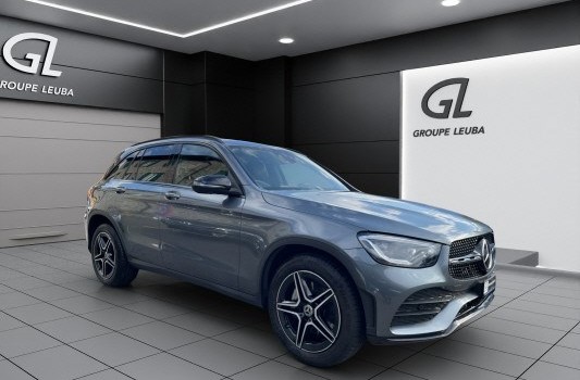 MERCEDES-BENZ GLC 300 AMG Line 4Matic