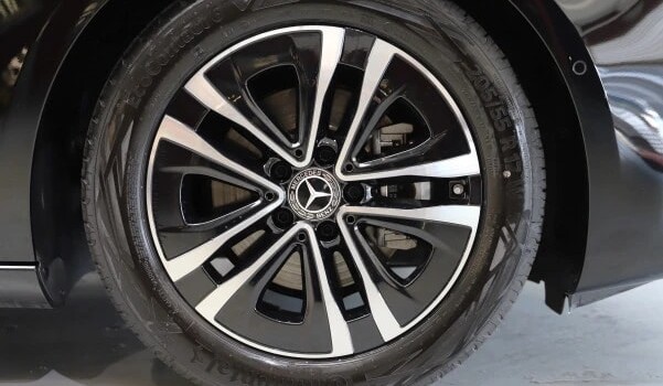 MERCEDES-BENZ A 180 7G-DCT