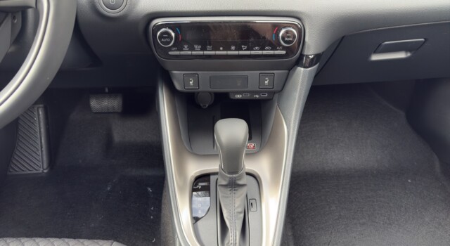 MAZDA 2 Hybrid Homura