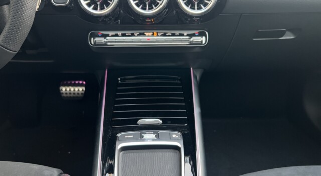 MERCEDES-BENZ EQA 350 66,5 kWh 4Matic Excellence