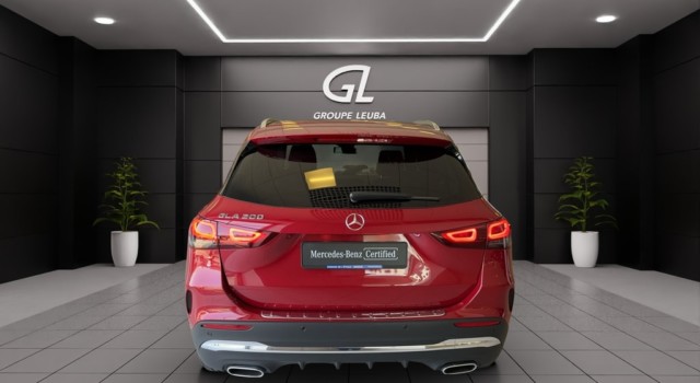 MERCEDES-BENZ GLA 200 AMG Line