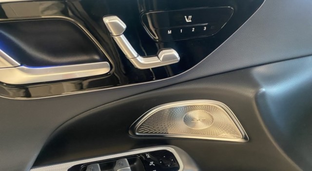 MERCEDES-BENZ E 300 de T 4Matic 9G-Tronic