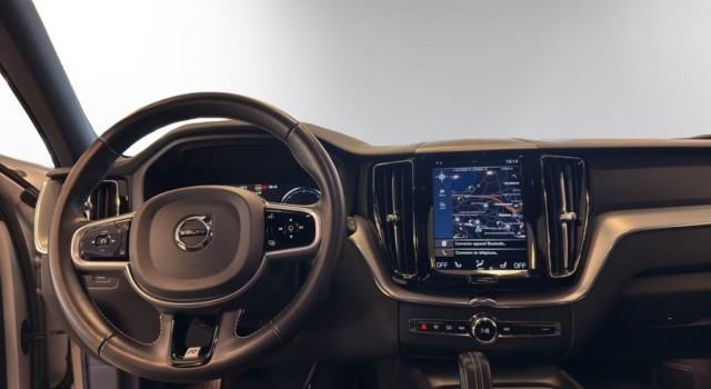 VOLVO XC60 B4 D AWD R-Design