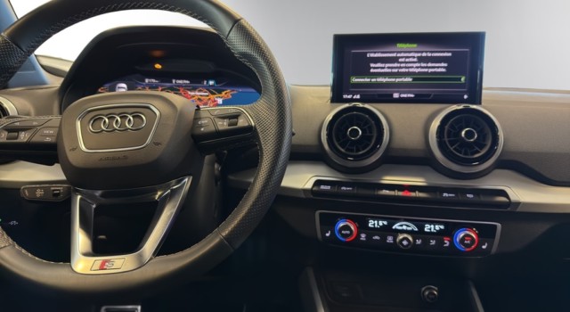 AUDI Q2 40 TFSI S line Attr qu