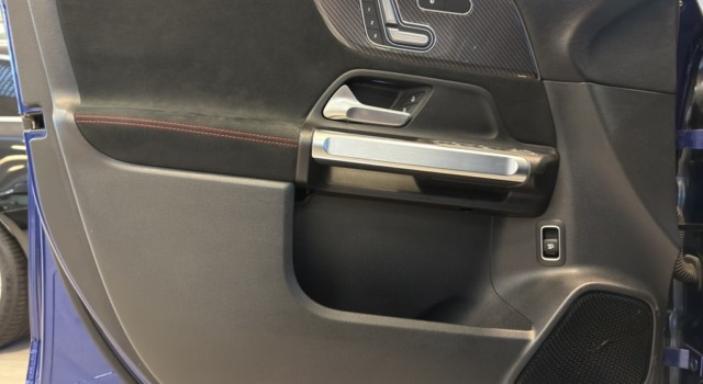 MERCEDES-BENZ GLB 220 d AMG Line 4 MAT.