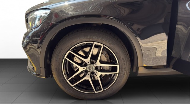 MERCEDES-BENZ GLC 250 AMG Line 4Matic 9G-Tronic