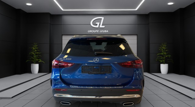 MERCEDES-BENZ GLA 200 Night Star 7G-DCT