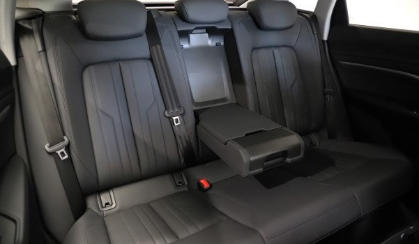 AUDI e-tron 50 quattro