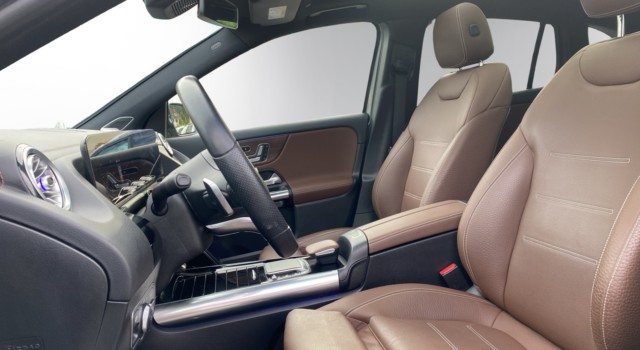 MERCEDES-BENZ GLA 220 d AMG Line 4Matic