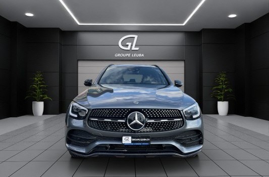 MERCEDES-BENZ GLC 300 AMG Line 4Matic
