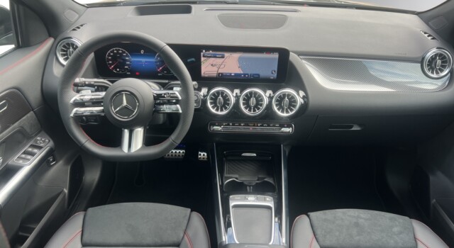 MERCEDES-BENZ GLA 220 4Matic 8G-DCT