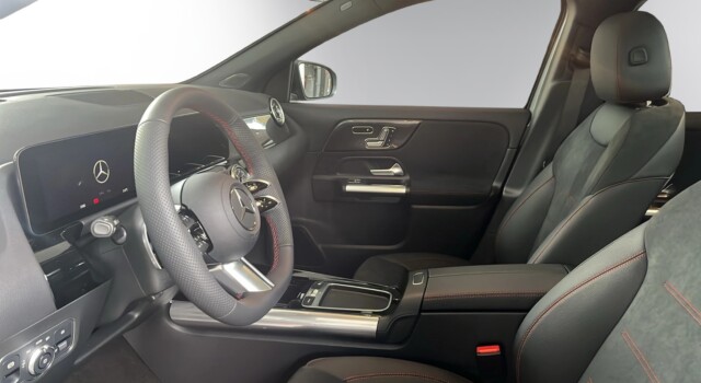 MERCEDES-BENZ GLA 220 4Matic 8G-DCT