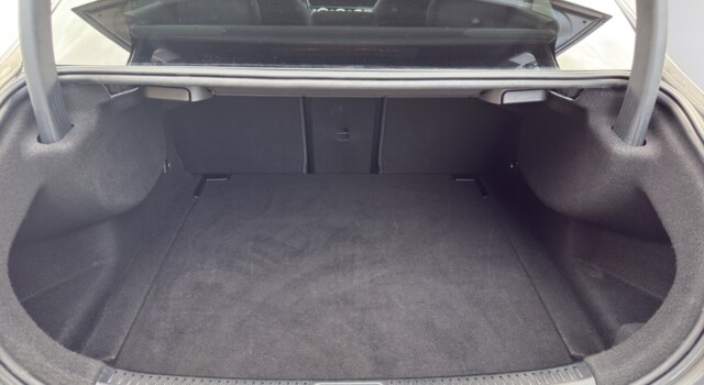 MERCEDES-BENZ A 250 AMG Line