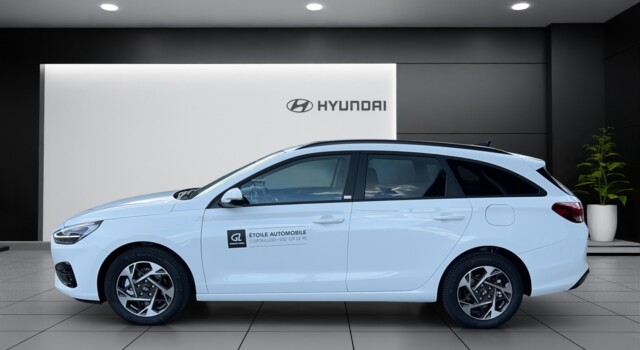 HYUNDAI i30 1.5 T-GDi Amplia 48V MH DCT