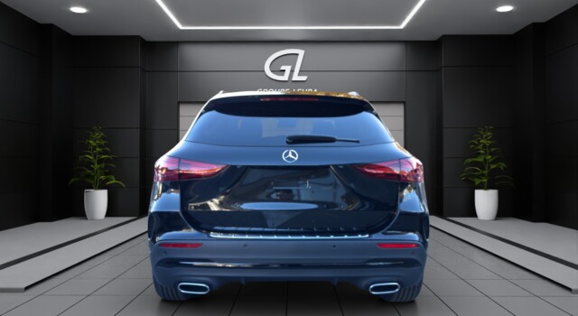 MERCEDES-BENZ GLA 200 7G-DCT