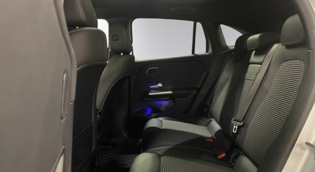 MERCEDES-BENZ EQA 250