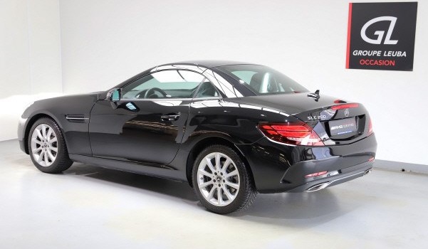 MERCEDES-BENZ SLC 200 AMG Line