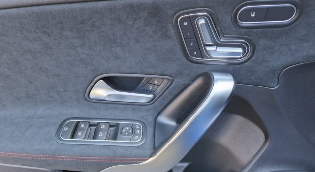 MERCEDES-BENZ A 180 7G-DCT