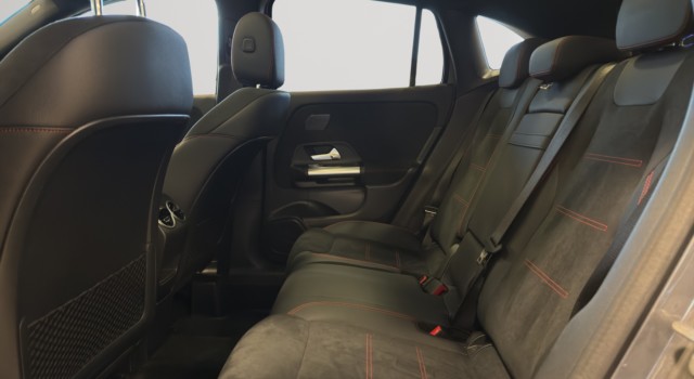 MERCEDES-BENZ GLA 250 4Matic 8G-DCT