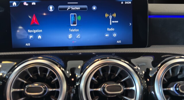 MERCEDES-BENZ A 220 4Matic 8G-DCT
