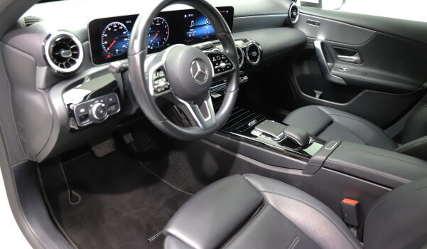 MERCEDES-BENZ A 180 Progressive 7G-DCT