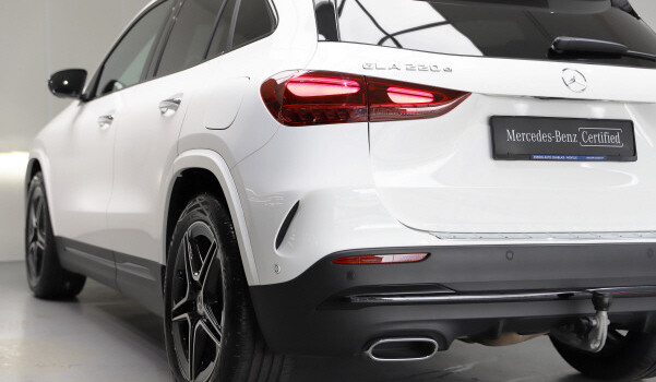 MERCEDES-BENZ GLA 220 d 4Matic 8G-DCT