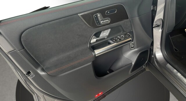 MERCEDES-BENZ GLA 220 4Matic 8G-DCT