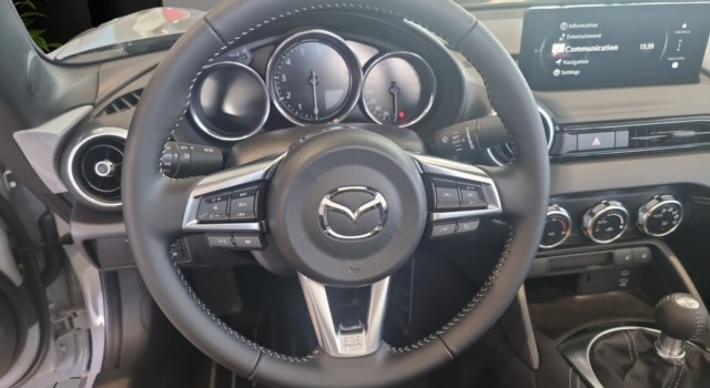 MAZDA MX-5 Skyactiv-G 184 Exclusive-line