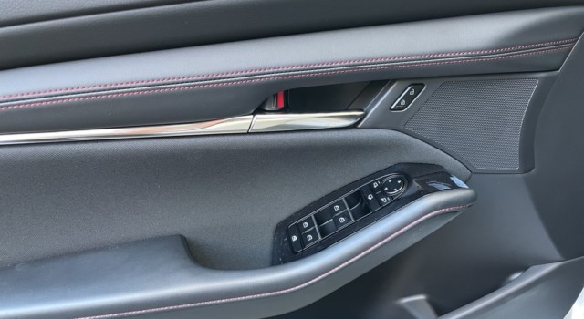 MAZDA 3 Hatchback SKYACTIV-X M Hybrid 186 AWD Homura Automat