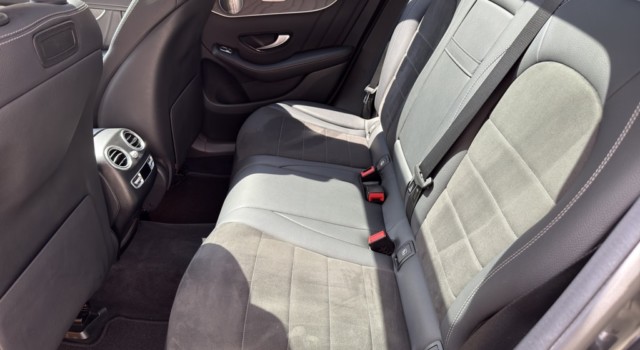 MERCEDES-BENZ GLC 250 AMG Line 4Matic 9G-Tronic