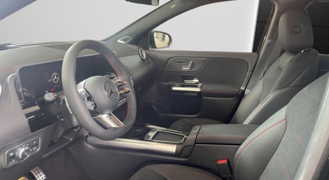 MERCEDES-BENZ EQA 350 66,5 kWh 4Matic Excellence