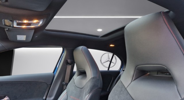 MERCEDES-BENZ A 180 7G-DCT