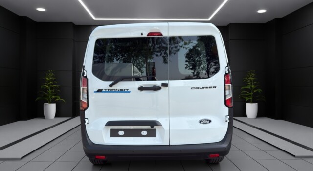 FORD  E-TRANSIT COURIER 136ch BEV
