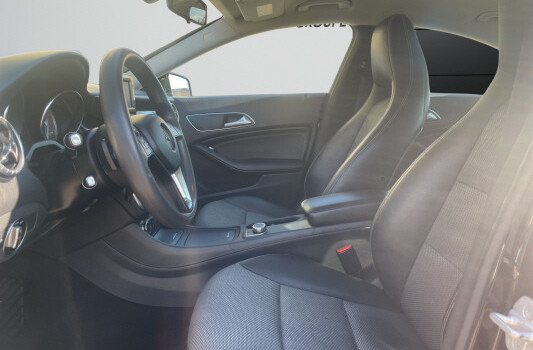 MERCEDES-BENZ CLA 250 4Matic