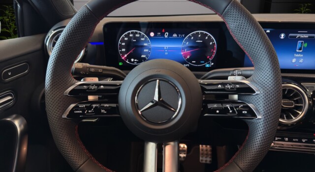MERCEDES-BENZ A 220 4Matic 8G-DCT