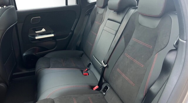 MERCEDES-BENZ EQA 350 66,5 kWh 4Matic Excellence