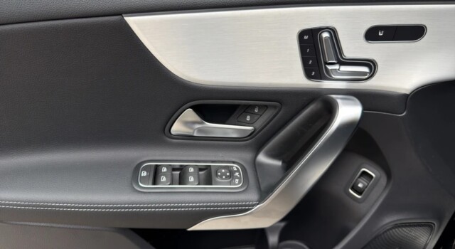 MERCEDES-BENZ A 250 e EQ Star 8G-DCT
