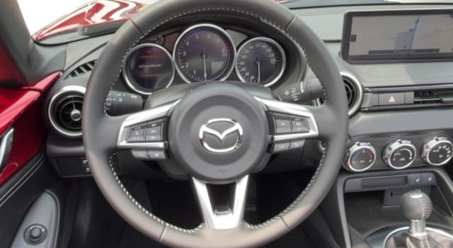 MAZDA MX-5 Skyactiv-G 184 Exclusive-line