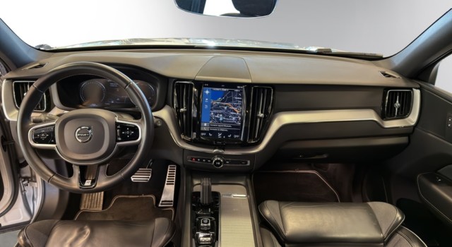 VOLVO XC60 B4 D AWD R-Design