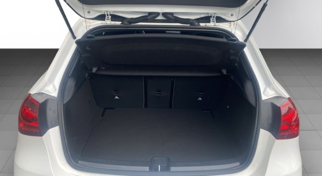 MERCEDES-BENZ A 220 4Matic 8G-DCT