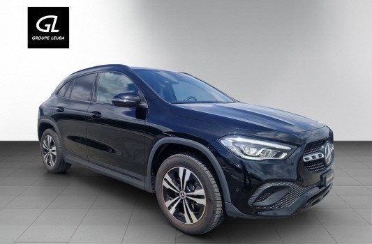 MERCEDES-BENZ GLA 250 Progressive4Matic