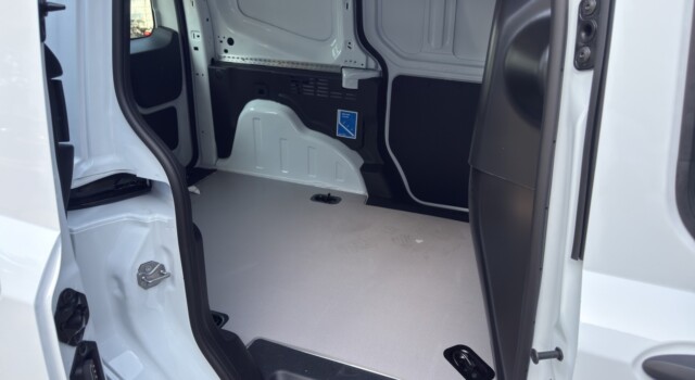 FORD  E-TRANSIT COURIER 136ch BEV