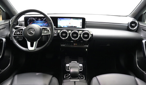 MERCEDES-BENZ A 180 Progressive 7G-DCT