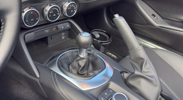 MAZDA MX-5 Skyactiv-G 184 Exclusive-line