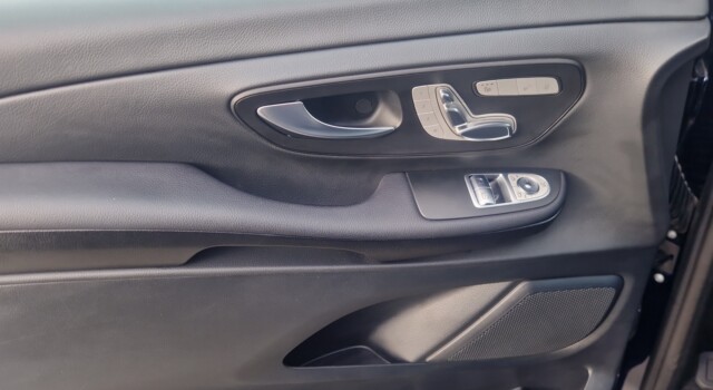 MERCEDES-BENZ V 220 d lang 4Matic 9G-Tronic