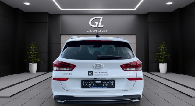 HYUNDAI i30 1.5 T-GDi Amplia 48V MH DCT