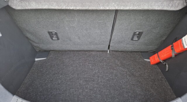 MAZDA 2 SKYACTIV-G 90 Mild Hybrid Revolution